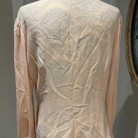 Apricot silk blouse with poet sleeves - Picture 6 of 7